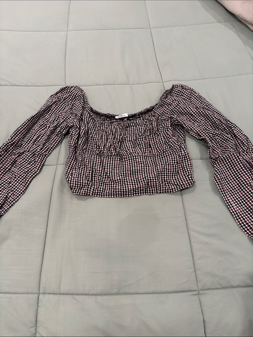 Hollister Black, Brown, & White Gingham Long Sleeve Crop Top